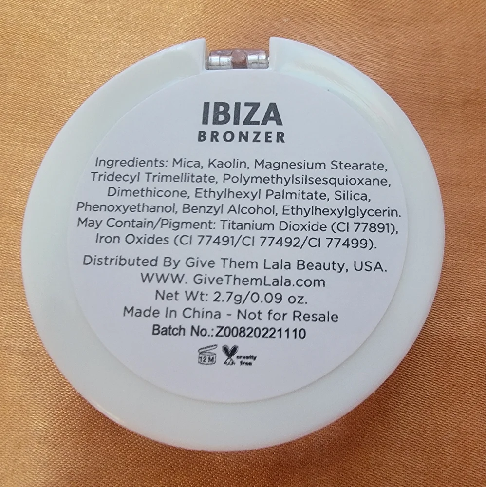 NIB Give Them Lala Bronze Powder IBIZA